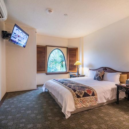 Promisedland Resort & Lagoon Shoufeng Exterior photo A room at the hotel